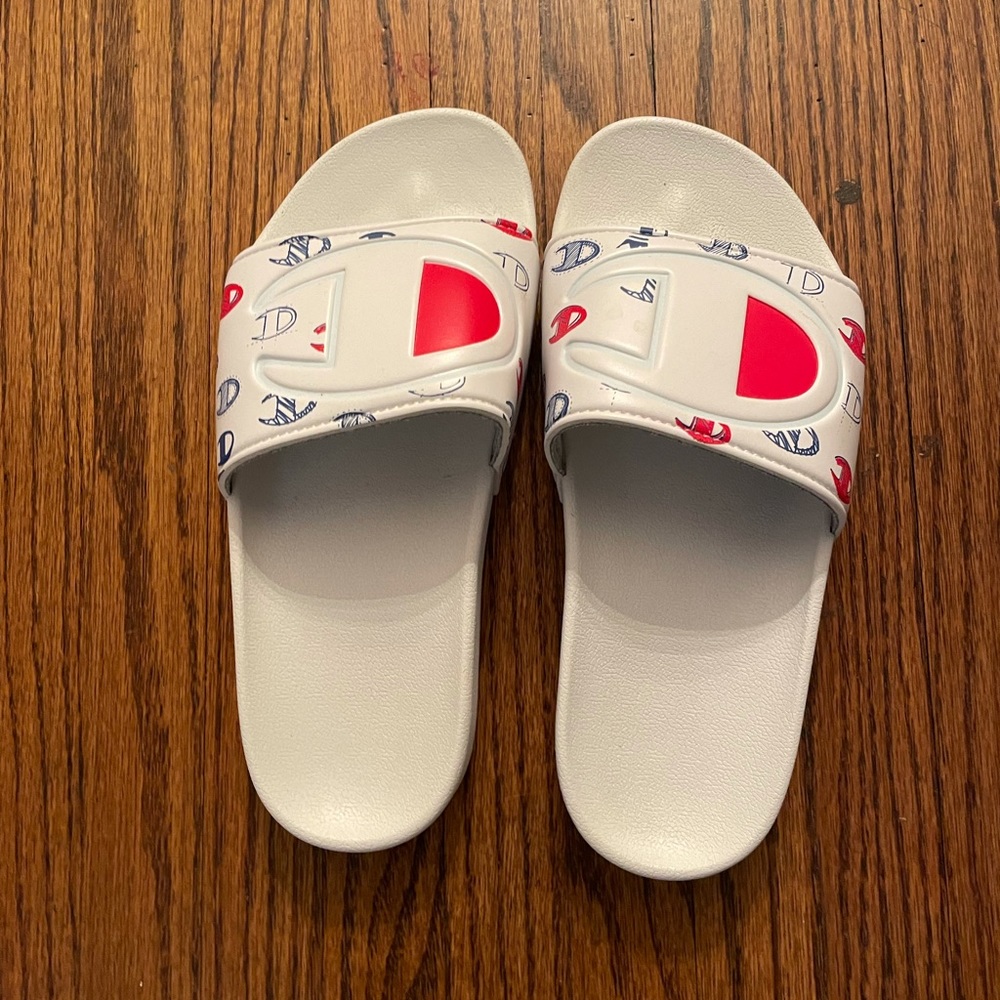 Champion slides worn once